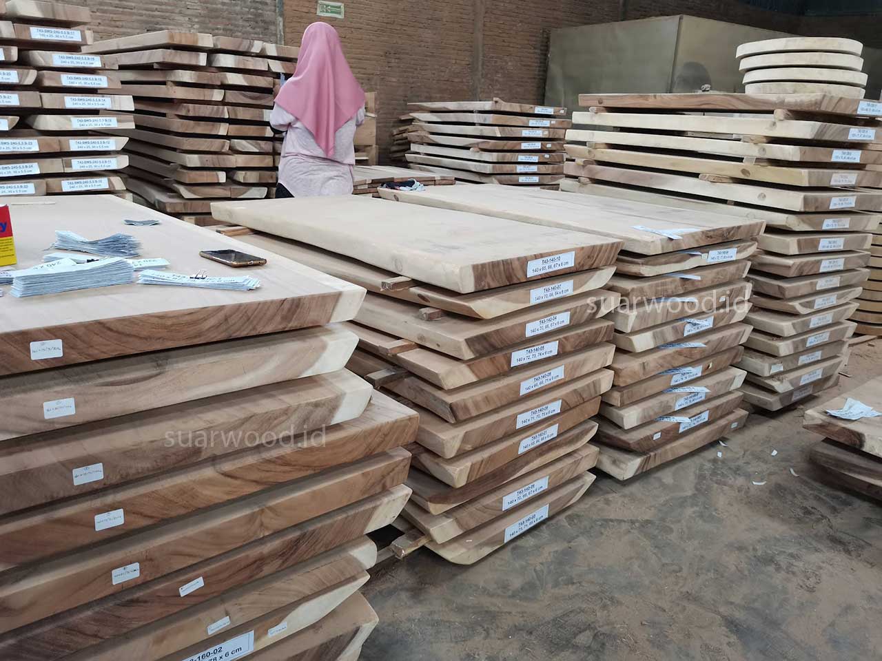 suarwood live edge supplier